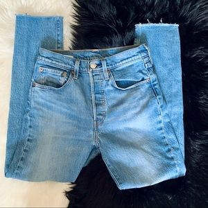 Levi’s 501 Light Wash Hi-Rise Skinny Jeans Size 26